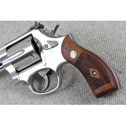 Walnut S&W N Round Butt Standard Size Grips w/medallions