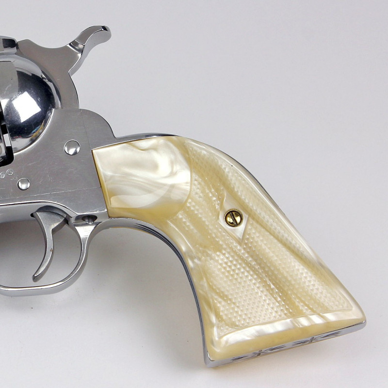 Ruger New Vaquero Kirinite® Antique Pearl Gunfighter Grips Checkered Ruger New Vaquero Kirinite® Antique Pearl Gunfighter Grips Checkered
