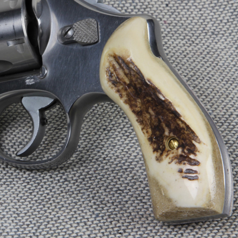 American Elk N Round Frame Premium Standard Sized Grips
