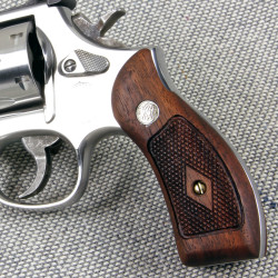 S&W N Frame Round Butt Walnut Panel Grips