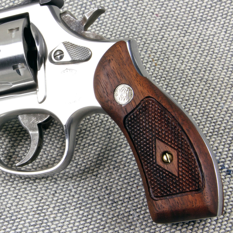 Walnut S&W N Round Butt Standard Size Grips w/medallions
