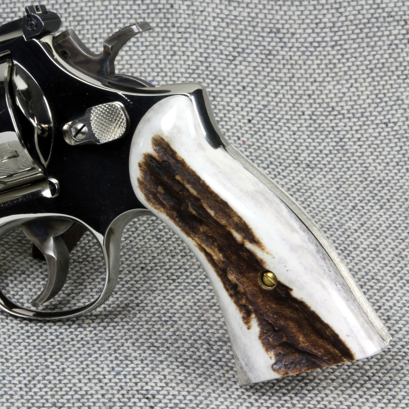 American Elk N Square Frame Premium Standard Sized Grips American Elk N Square Frame Premium Standard Sized Grips