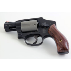 S&W J Frame Round Butt Rosewood Panel Grips
