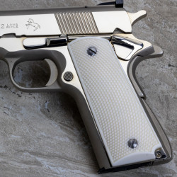 1911 Kirinite® Presentation White "NEW" Reactiv™ Checkered Grips