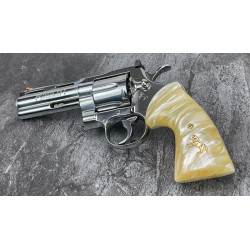 Python Kirinite® Antique Pearl Classic Grips