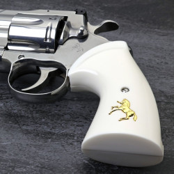 2019 King Cobra Kirinite® Presentation White Classic Grips