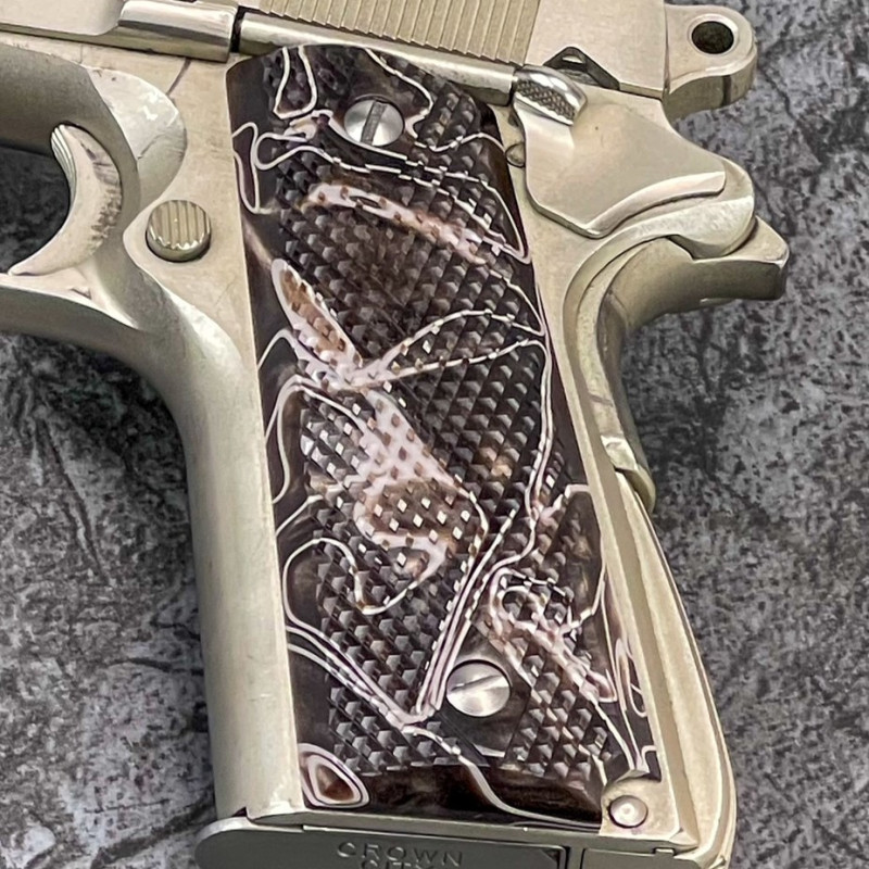 Desert Camo Kirinite® 1911 Reactiv MAXX™ Grips Desert Camo Kirinite® 1911 Reactiv MAXX™ Grips