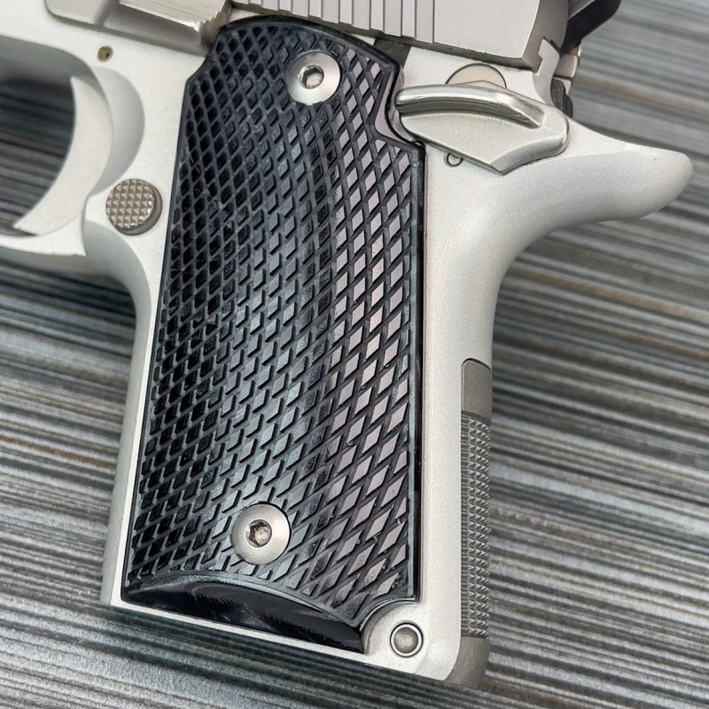 Kimber Micro 9 Kirinite® Black Pearl Reactiv Checkered Grips